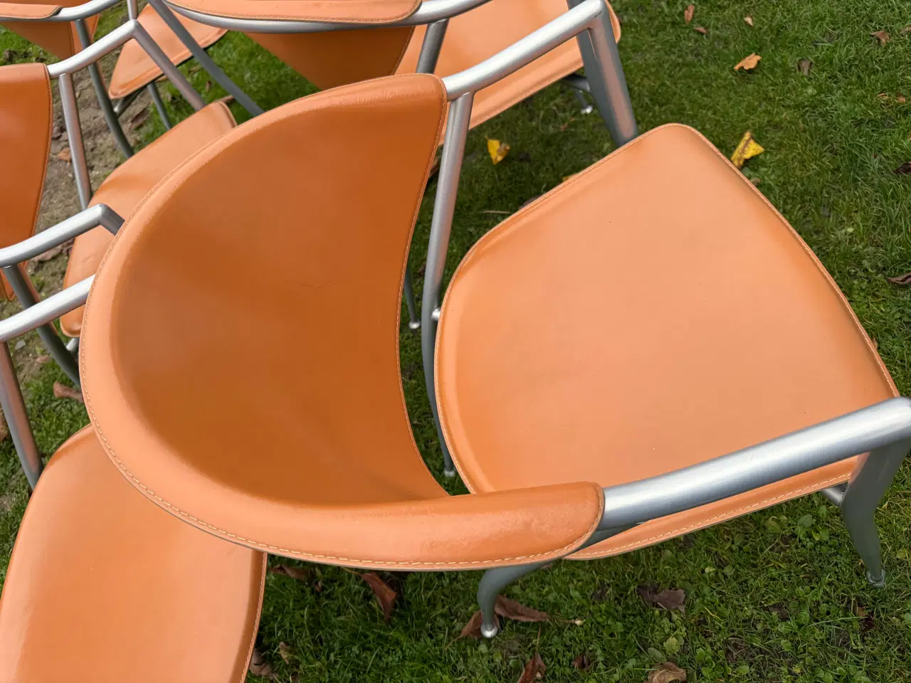 Billede 3 - 🇮🇹 Italienske Retro Spisebordsstole i Læder – Ca