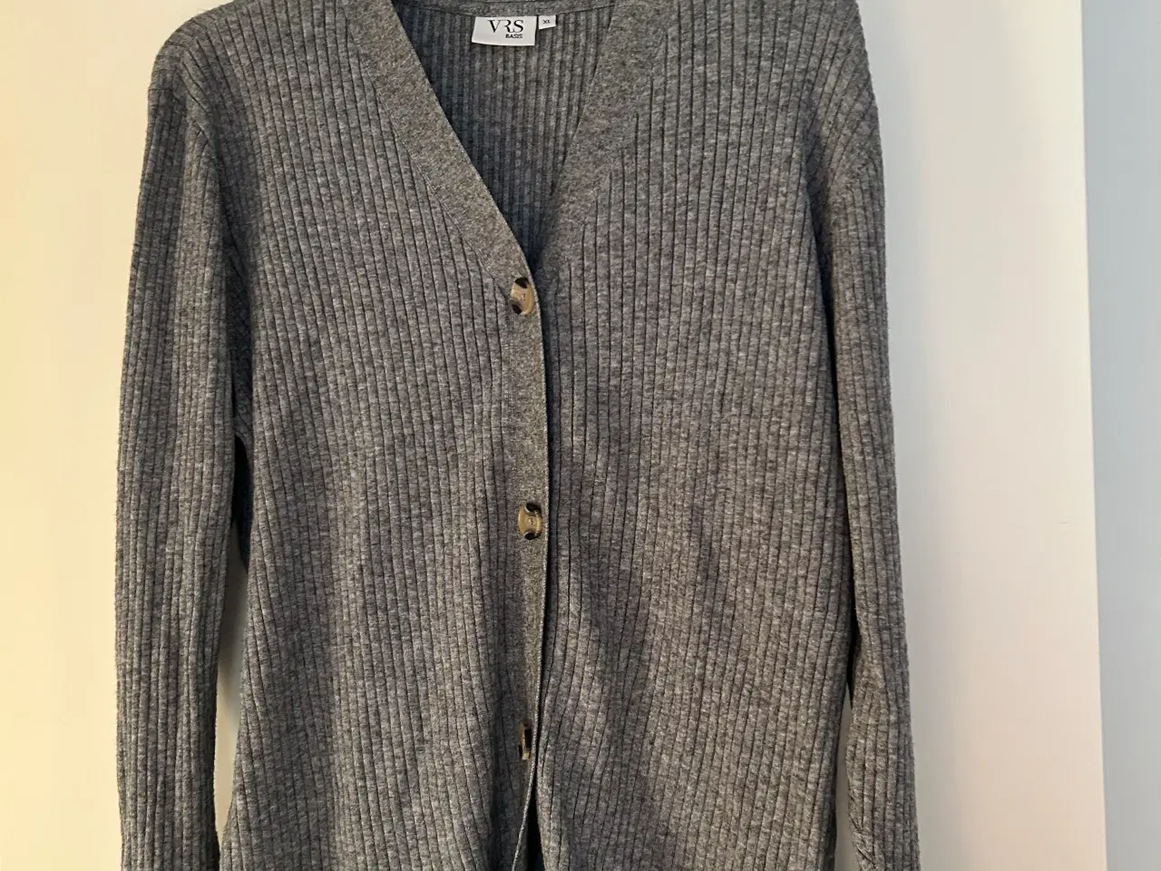 Billede 4 - Strikbluser, bukser, tørklæder mv. i str. 42-46