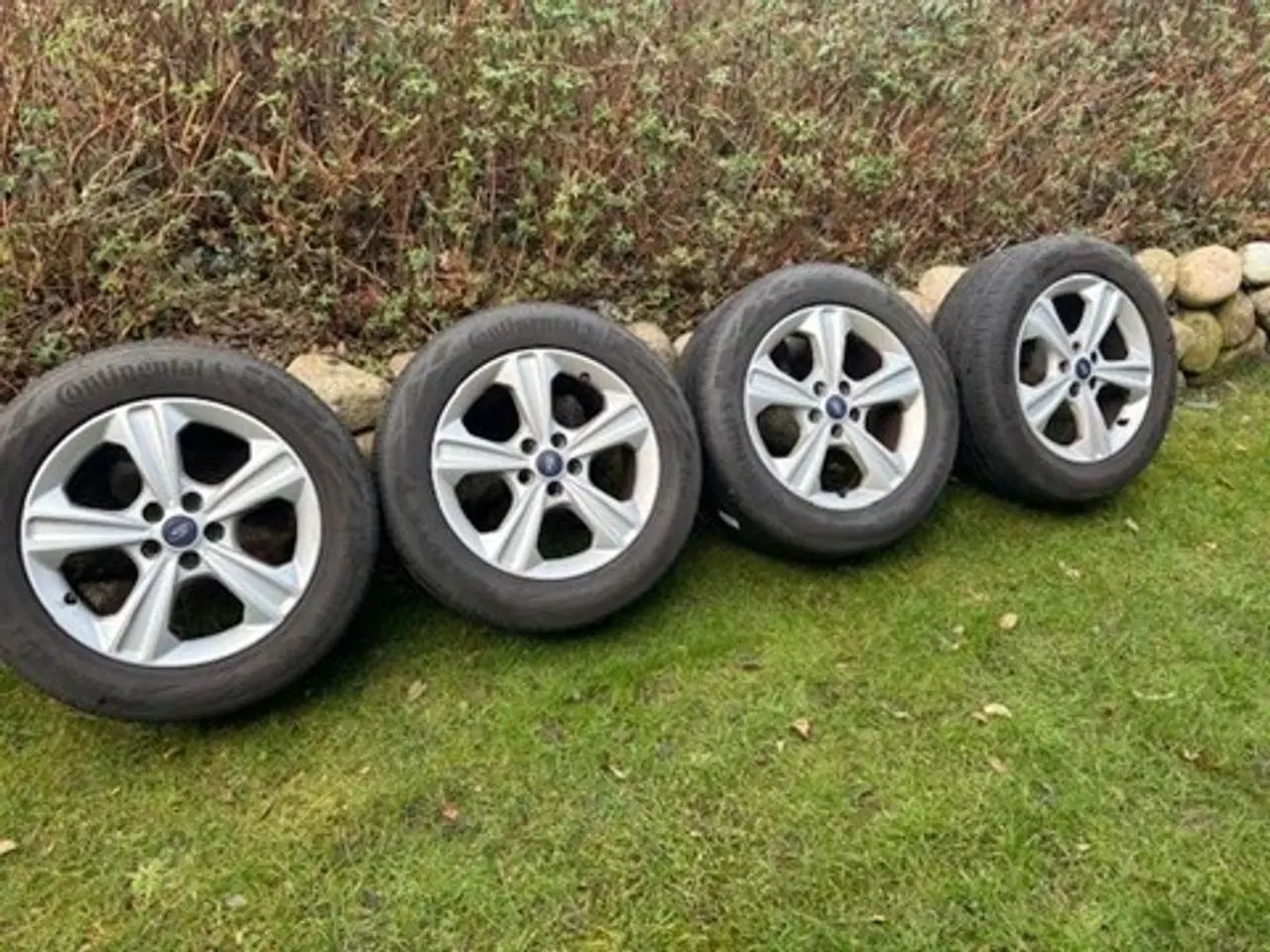 Billede 1 - 4 Alu fælge med super dæk