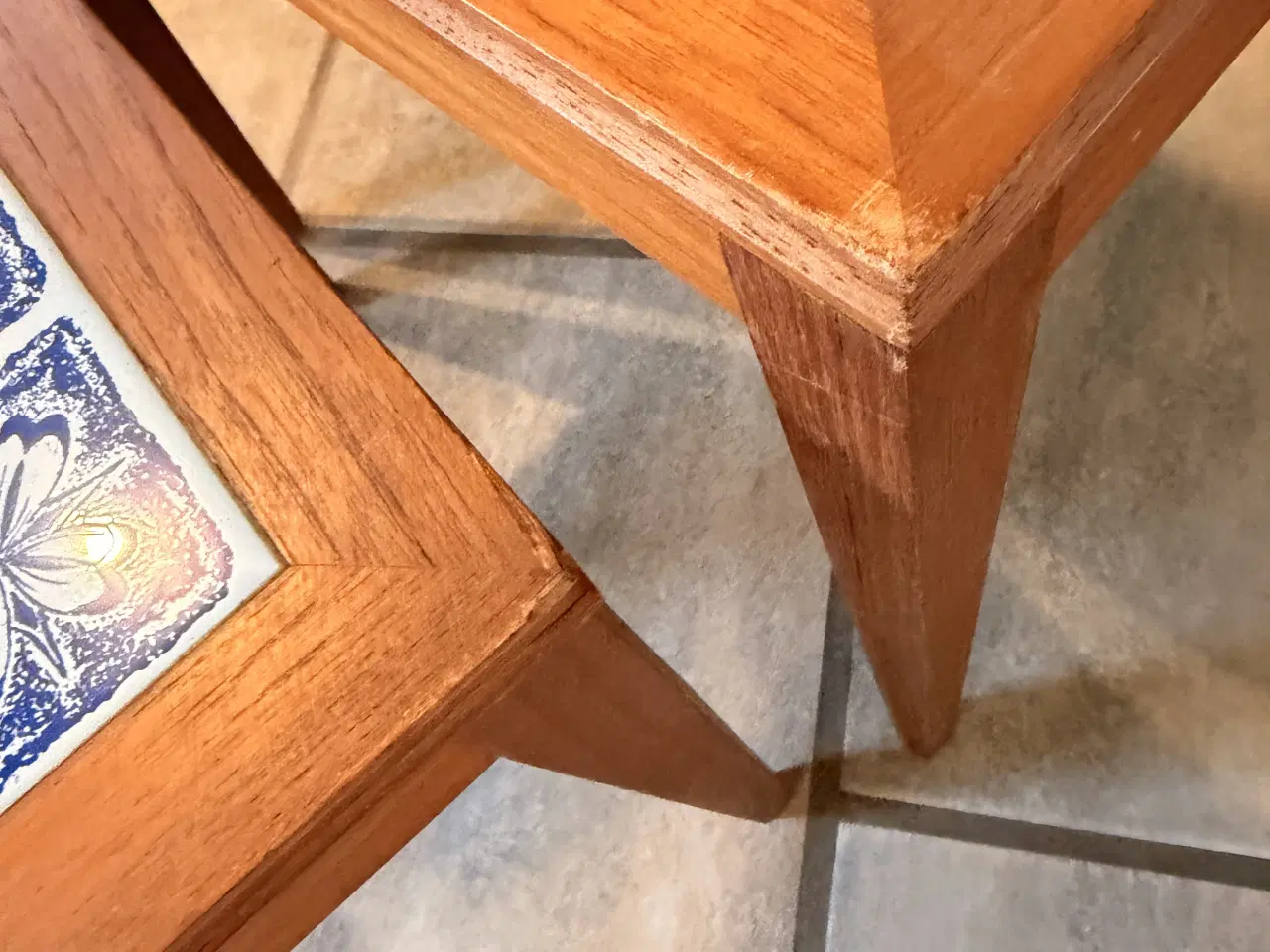 Billede 8 - Teak indkudsborde med kakler fra midt 60’erne
