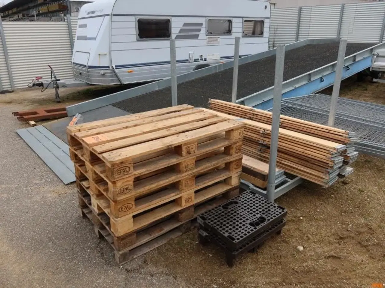 Billede 1 - PARTI med paller