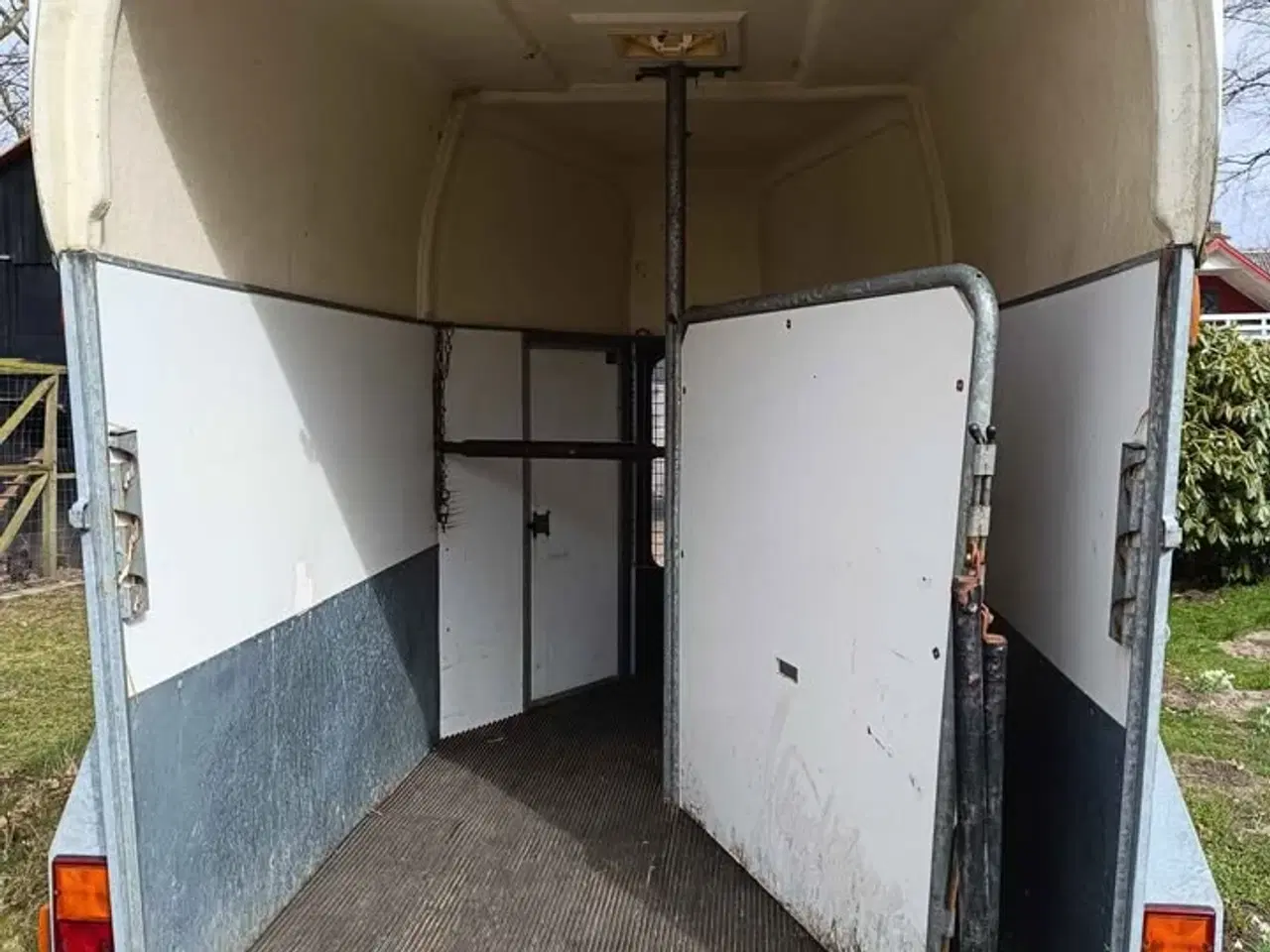 Billede 9 - 2.600 kg hestetrailer - Stærk svensk kvalitet