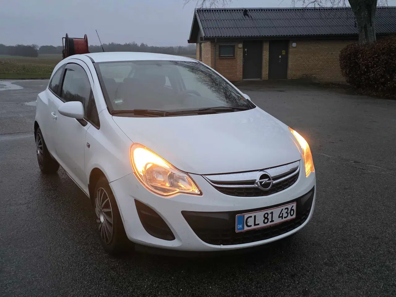 Billede 2 - Opel corsa 1.0 benzin nysynet med træk 