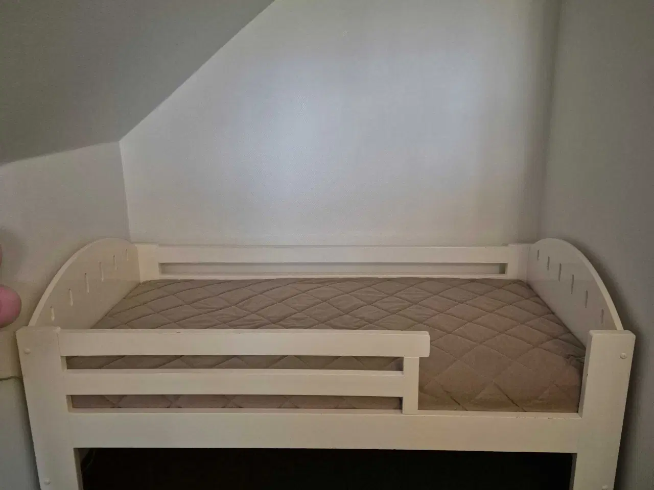 Billede 3 - Junior seng 