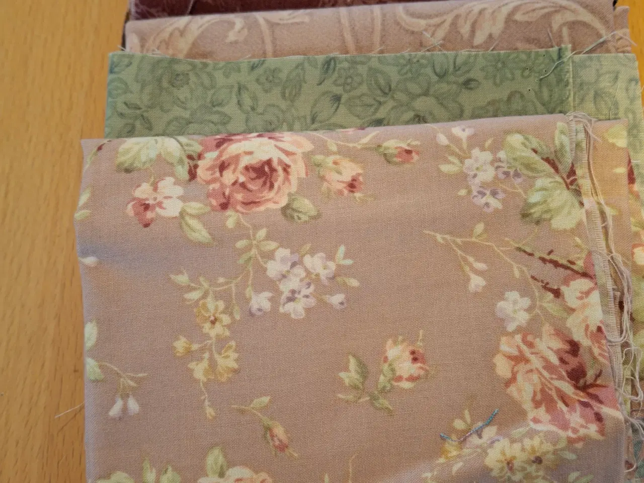 Billede 4 - karton til patchwork 50/restestof pr pakke 20