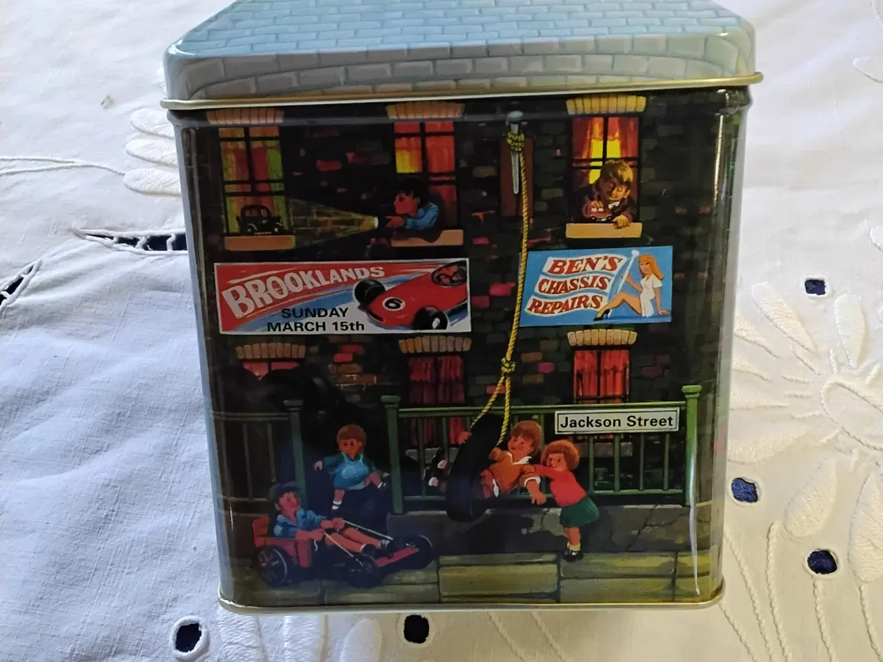 Billede 5 - Dåse formet som en garage - vintage - super stand