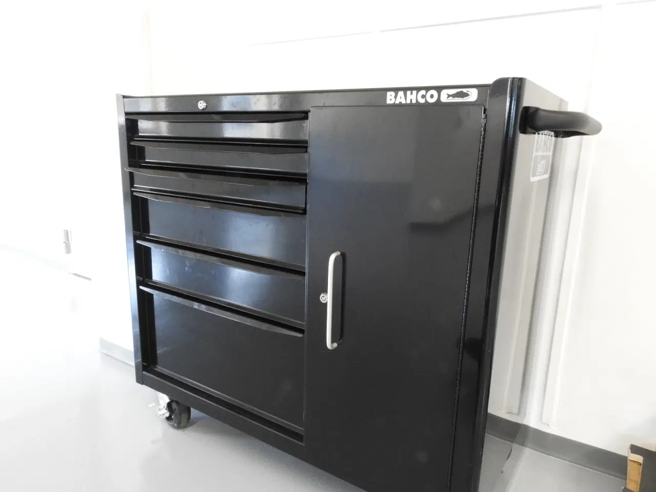 Billede 1 - Værktøjsvogn med komplet indhold, Bacho