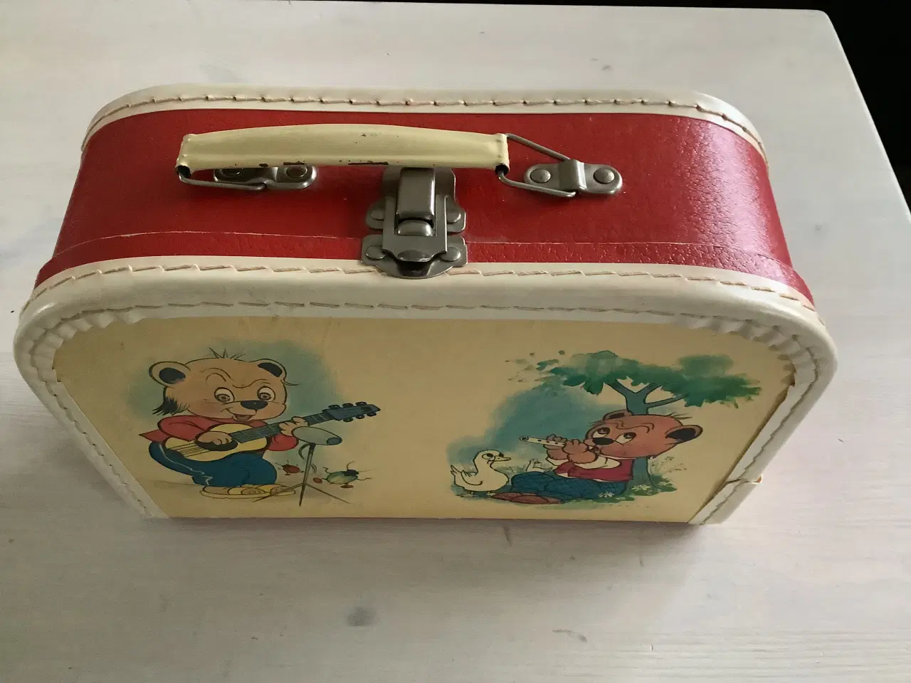 Billede 4 - Mosaik med bogstaver og stifter i 4 farver + kasse