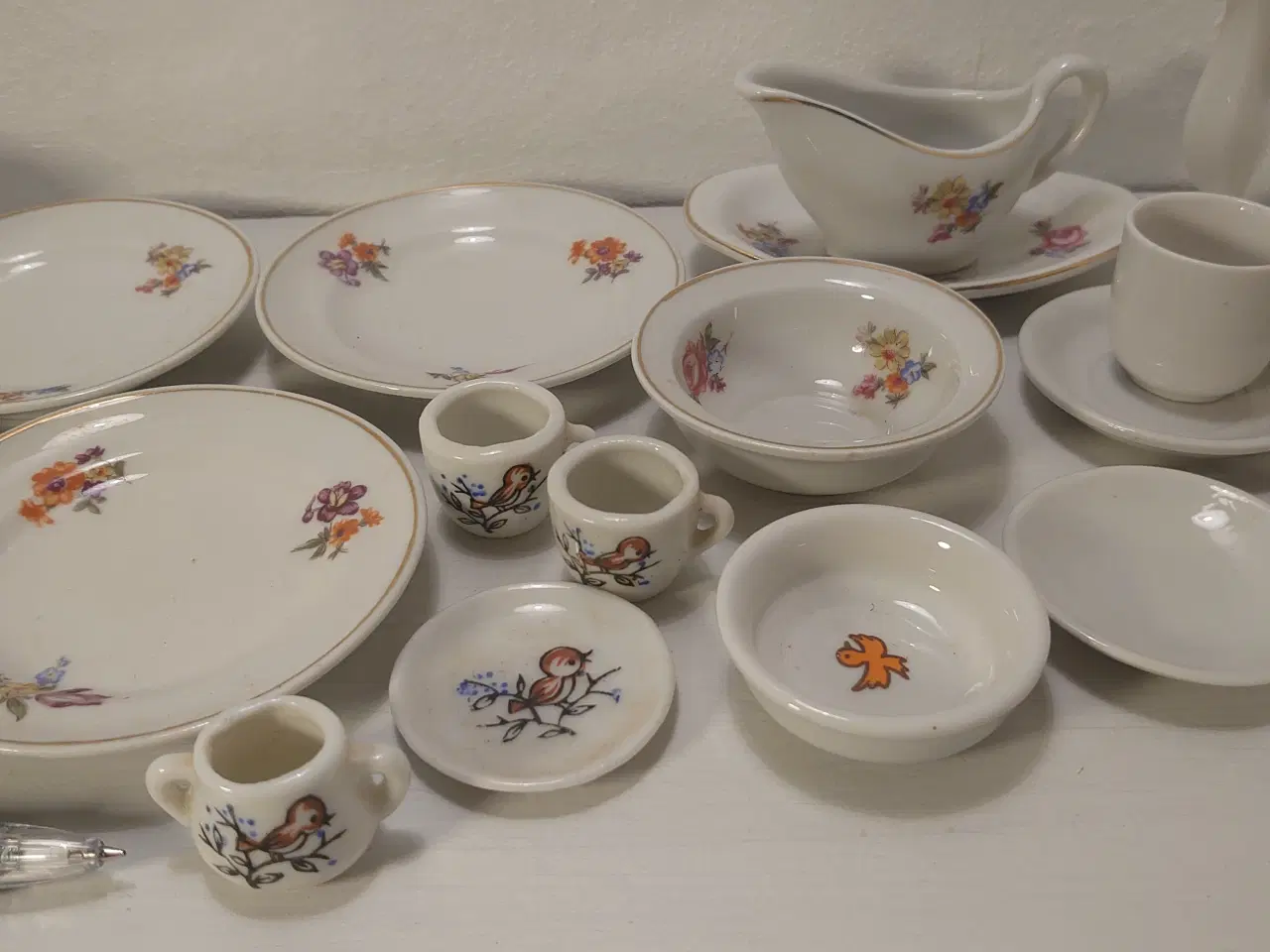 Billede 3 - 29 dele vintage dukke porcelæns stel.