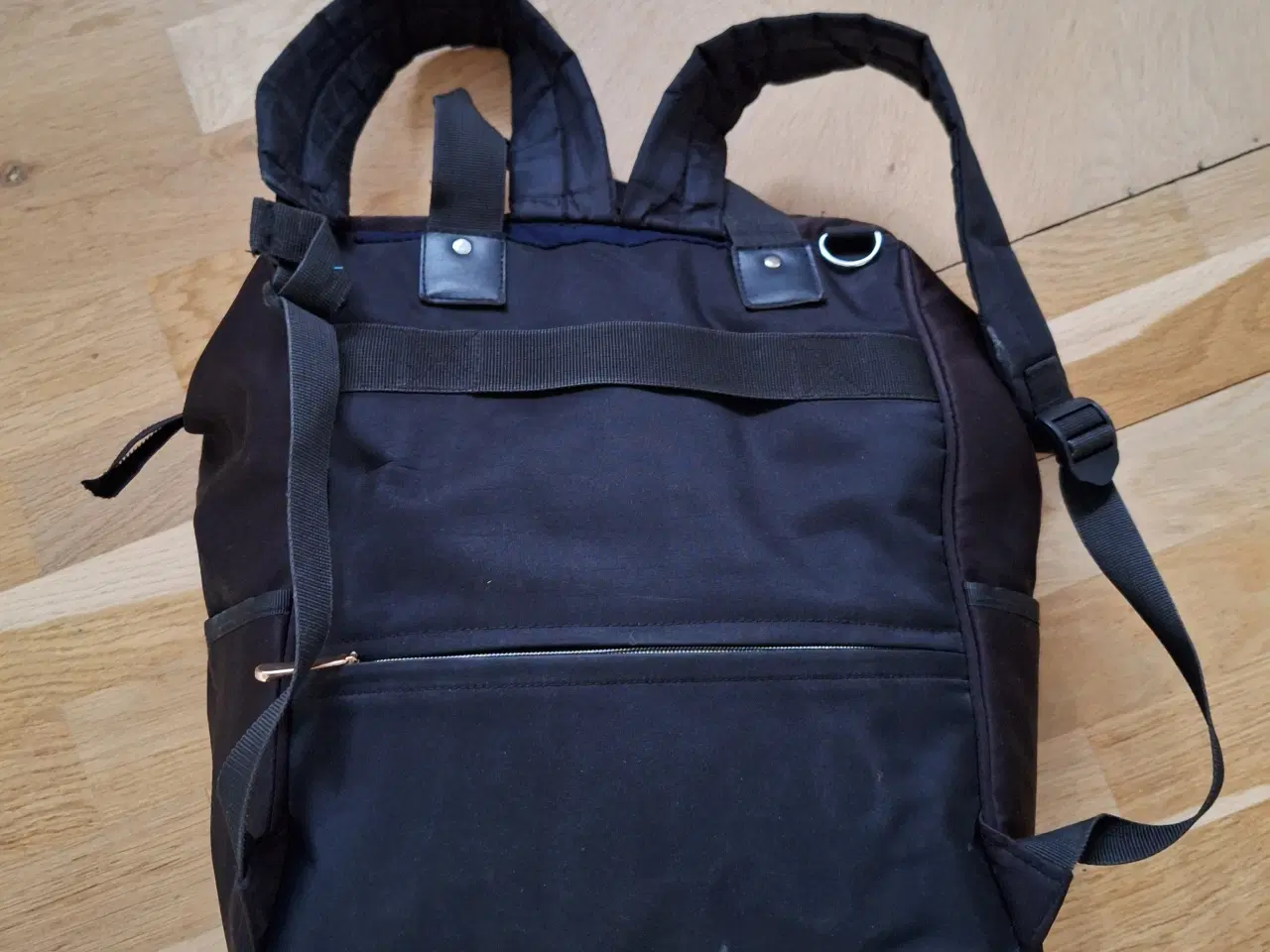 Billede 2 - Rygsæk/Rejsetaske		