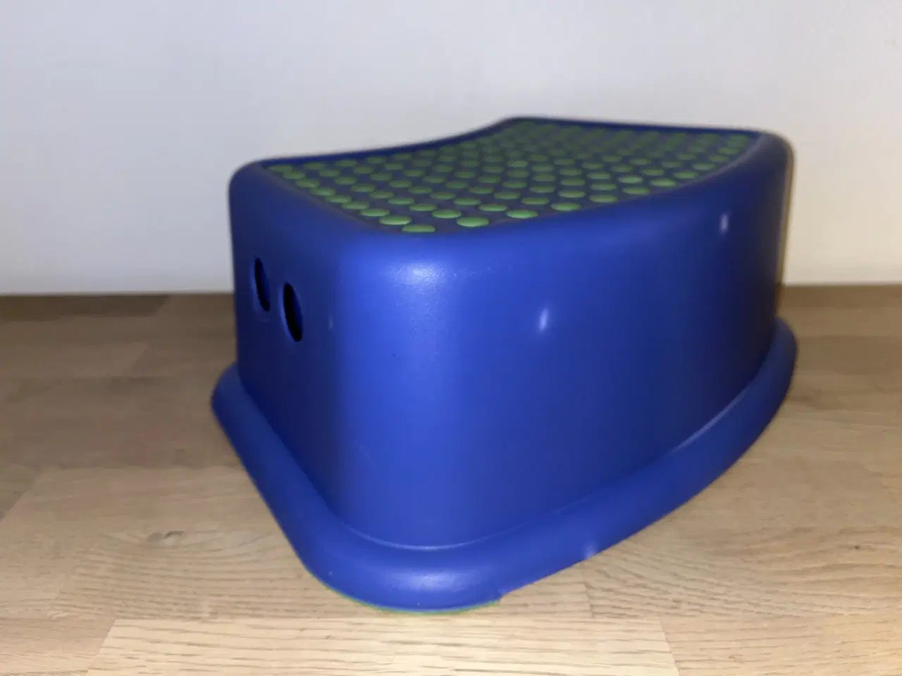 Billede 3 - Badeværelsesskammel, skridsikker, blå