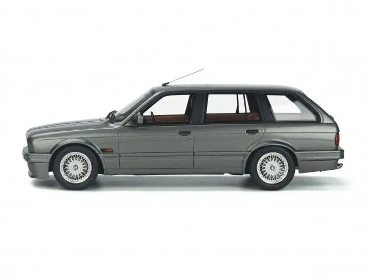 Billede 2 - 1991 BMW 325i M Pack 1:18  Type: E30 Touring  