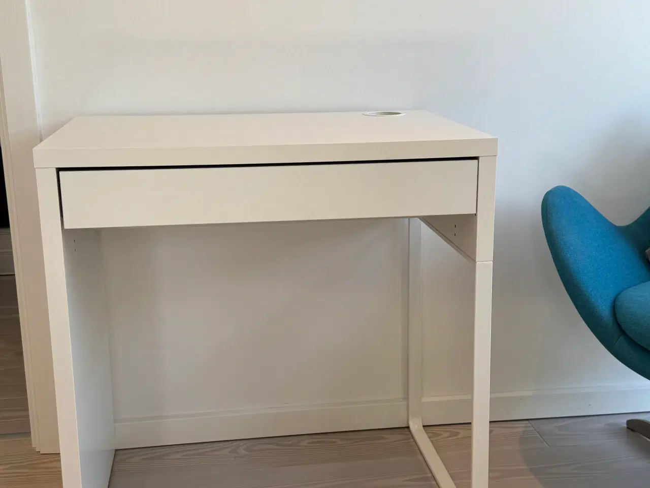 Billede 1 - IKEA Micke skrivebord