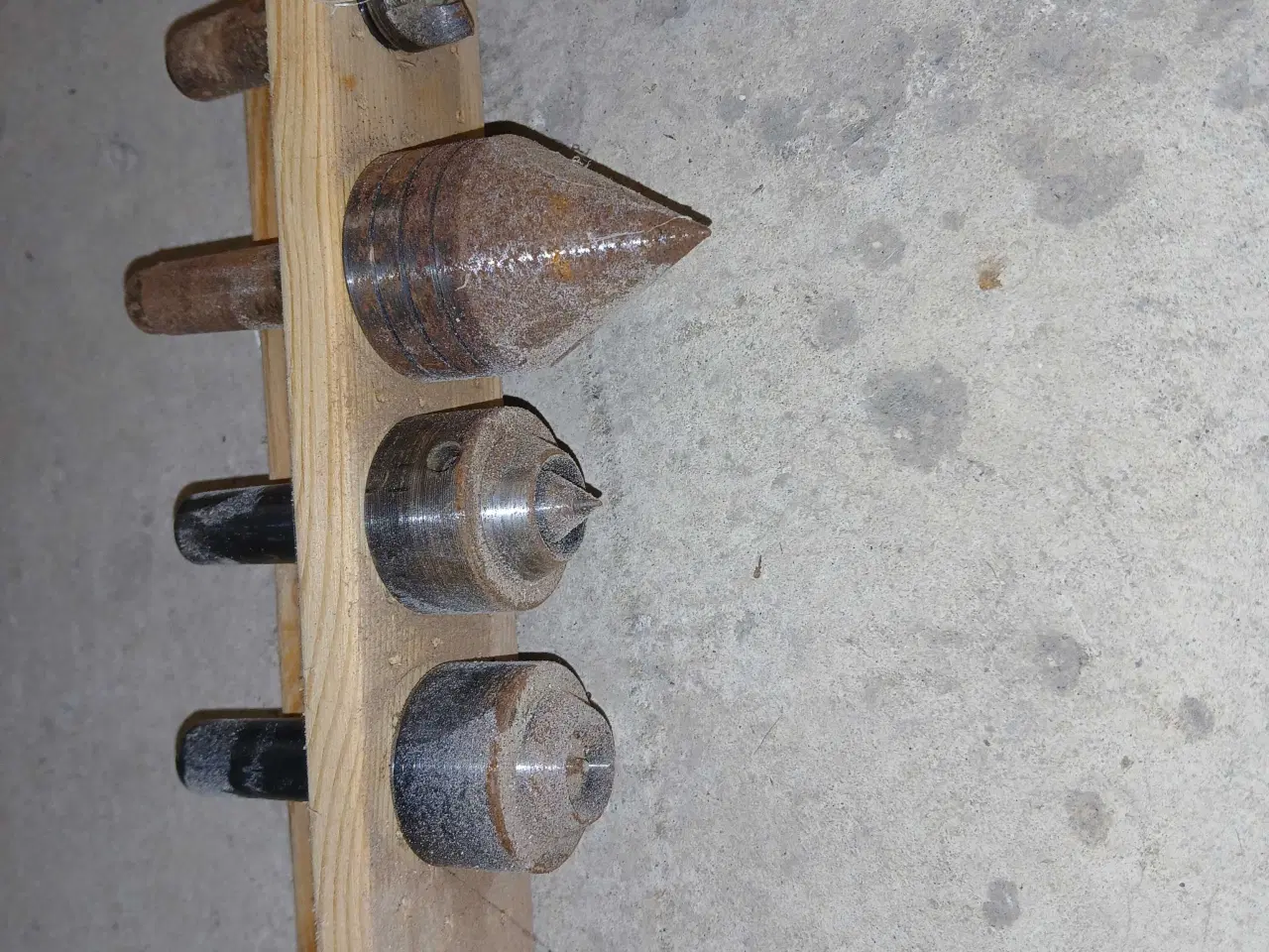 Billede 13 - Knivmager og drejeværksted