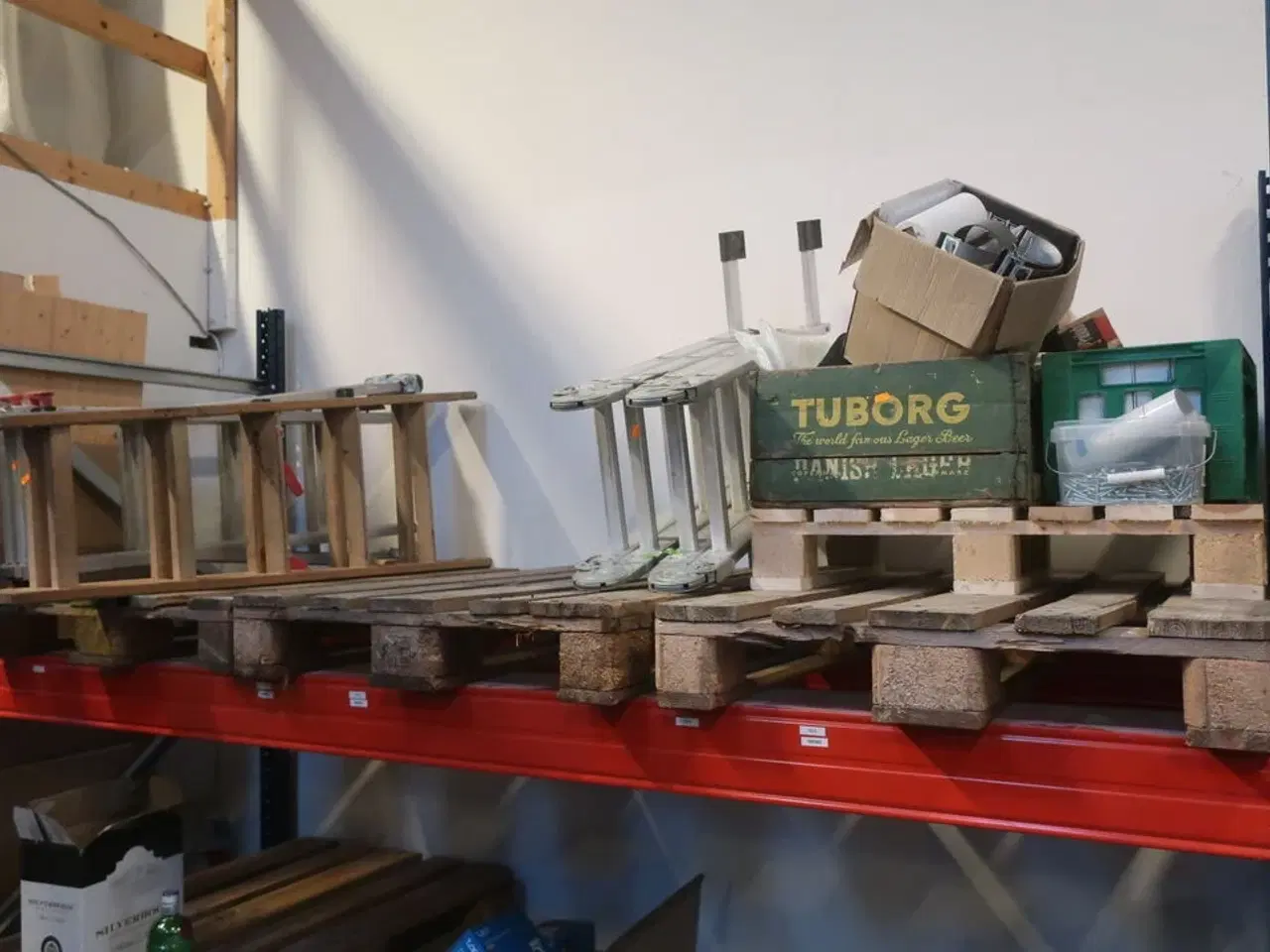 Billede 1 - 3 stk. stiger og div. Kasser