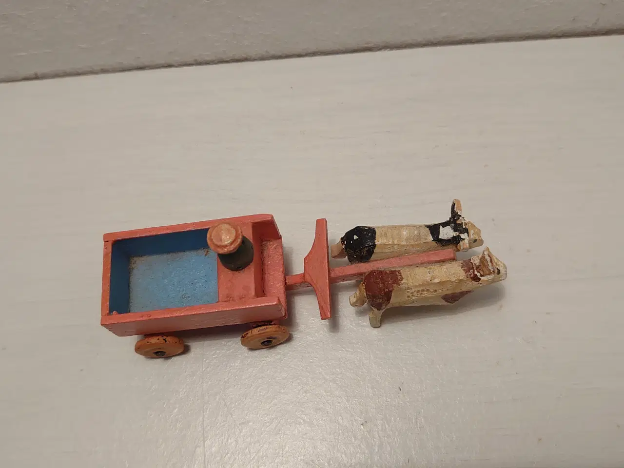 Billede 4 -  Erzgebirge vogn oksetrukket med kusk. L.9,5cm