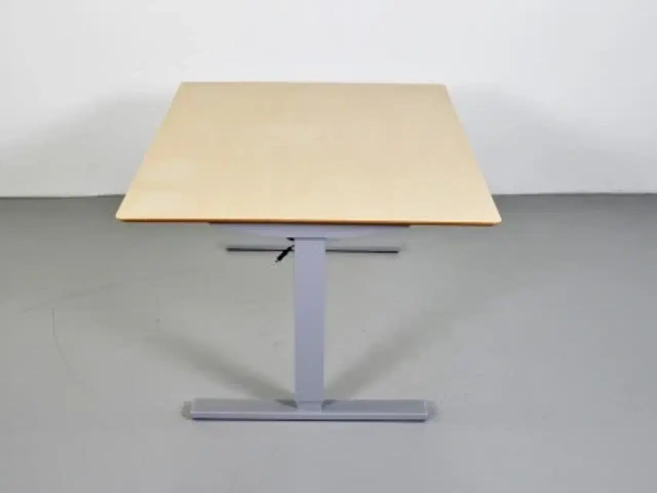 Billede 4 - Scan office hæve-/sænkebord med birkelaminat, 140 cm.