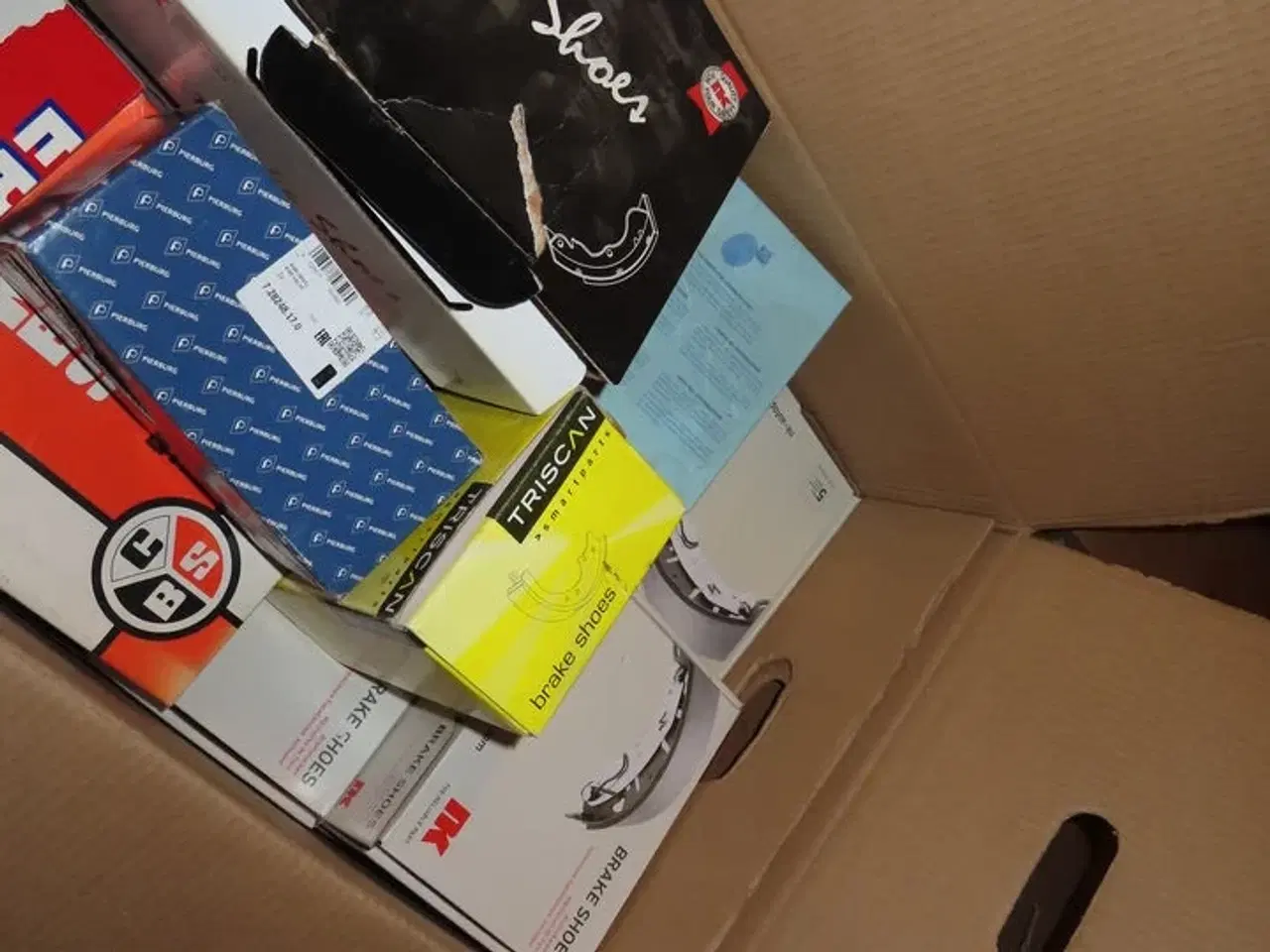 Billede 10 - 14 Paller med Autoreservedele