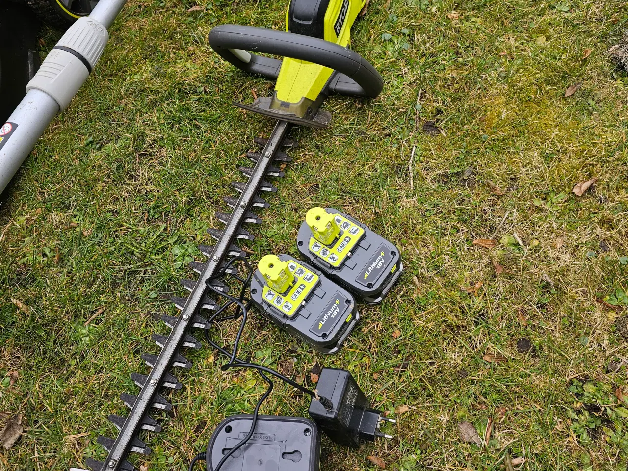 Billede 3 - Plæneklipper ryobi one plus og hækkeklipper