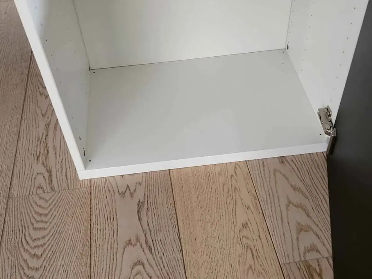 Billede 4 - Bestå skabe 3 stk.