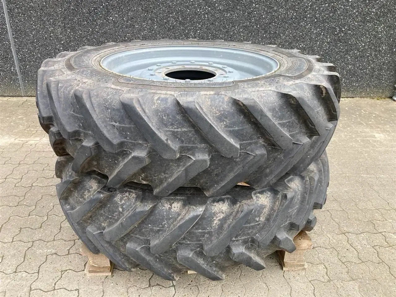 Billede 1 - Alliance 380/90-50 + 380/85-34 Fælge med løs ring til forskellige traktor modeller