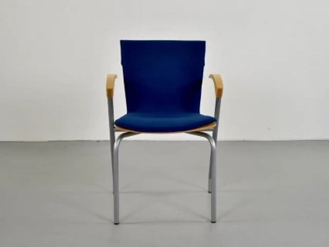 Billede 1 - Four design g2 konferencestol i petroleumsblå med armlæn i bøg
