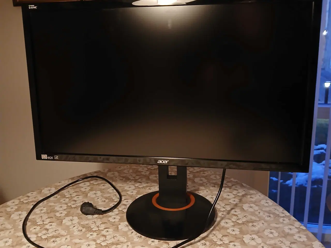 Billede 2 - Computer skærm og tastatur 