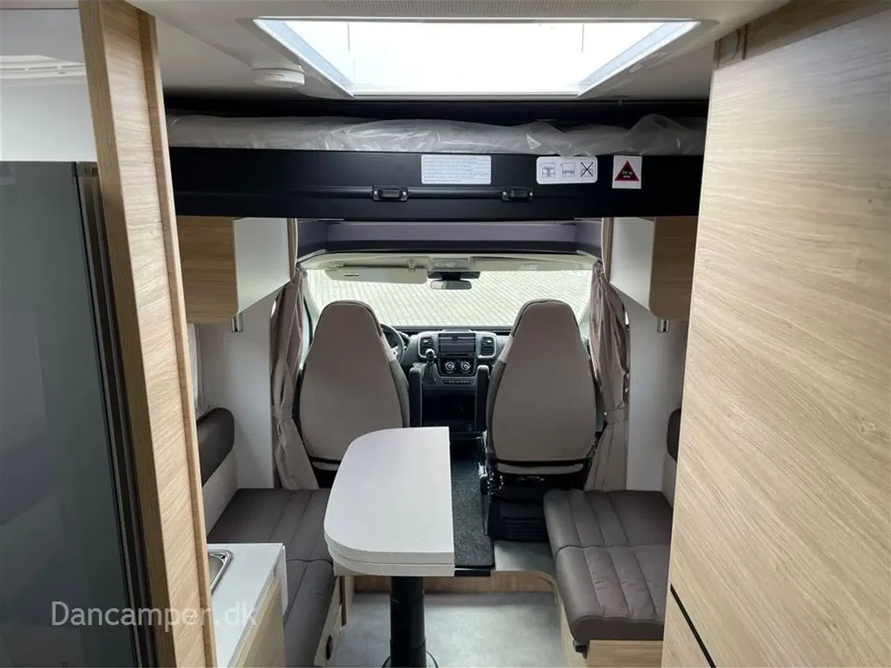 Billede 10 - 2026 - Chausson 797 Ultimate Line   Chausson 797 Ultimate Line, 140 HK, 8-trins automatgearkasse, solcelle. sænkeseng, alu.fælge og adaptiv fartpilot