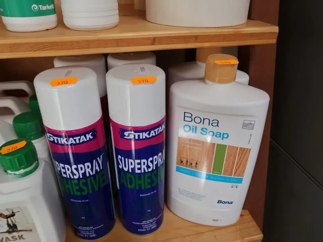 Billede 4 - Hylde med div. Plejemidler