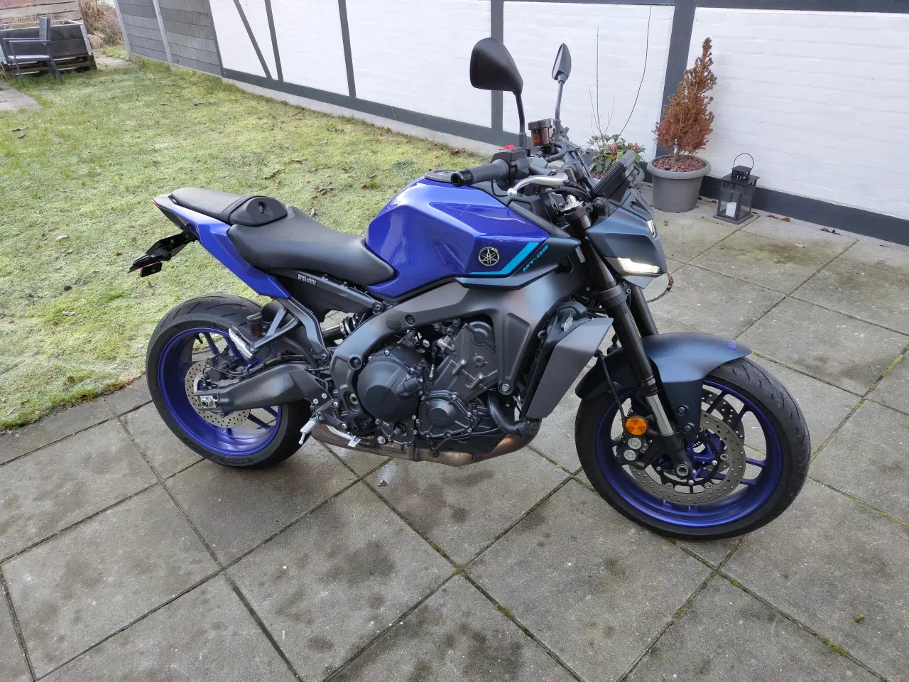 Billede 1 - Yamaha MT-09 lige kørt til. 