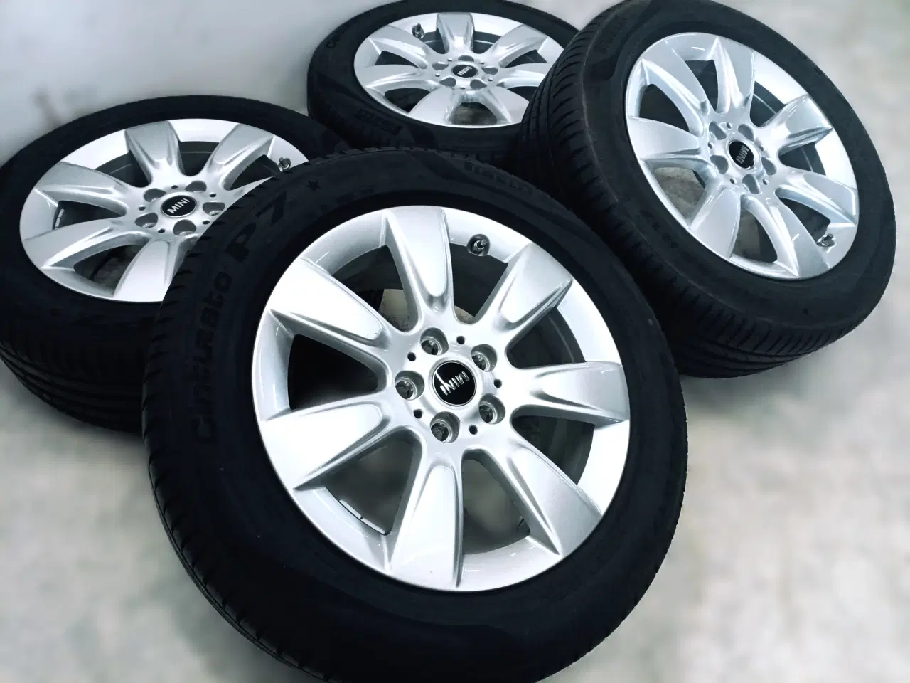 Billede 2 - 5x112 17" ET52 nav 66,6ø MINI sommersæt inkl.TPMS