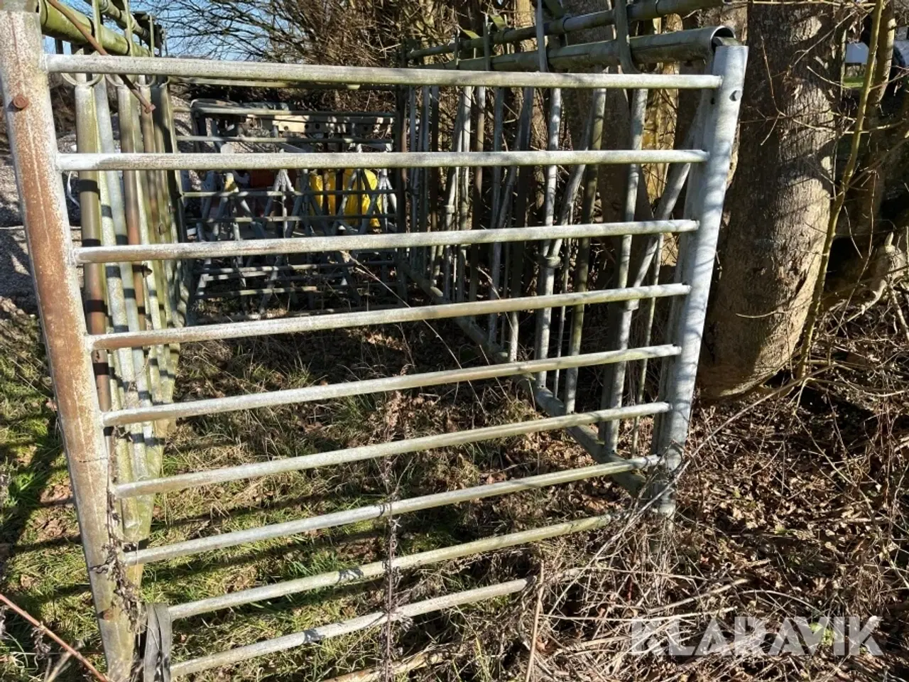 Billede 3 - Staldinventar