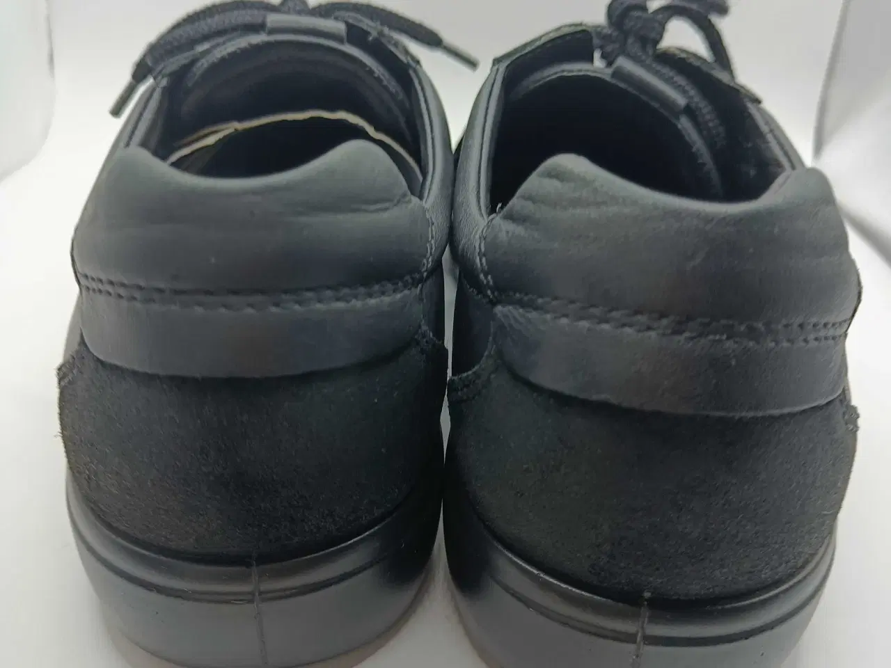 Billede 5 - Ecco sort læder sko 45str