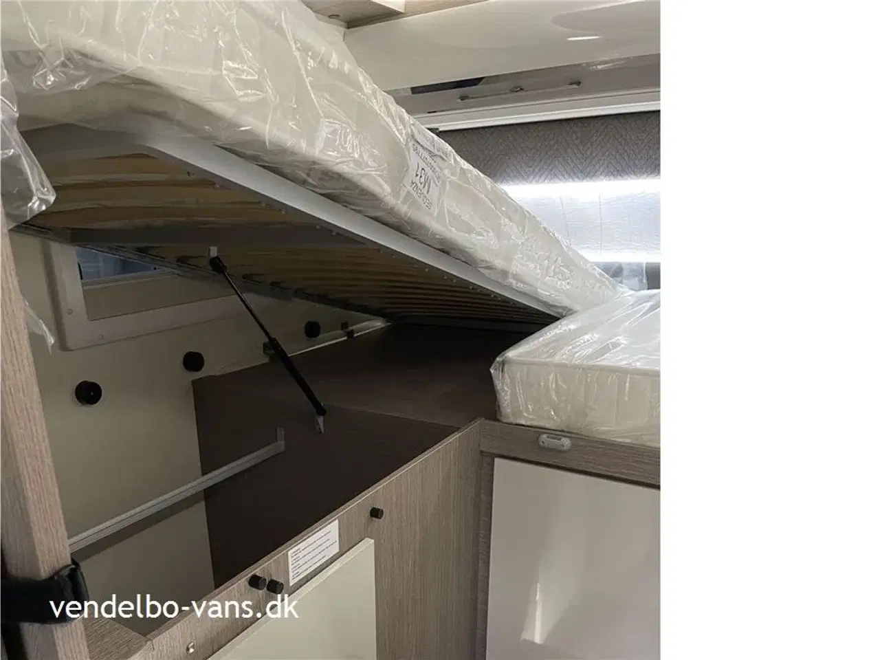 Billede 7 - 2025 - Rollerteam Zefiro 285 TL   Zefiro det helt nye 2025 look med enkeltsenge og vario bad