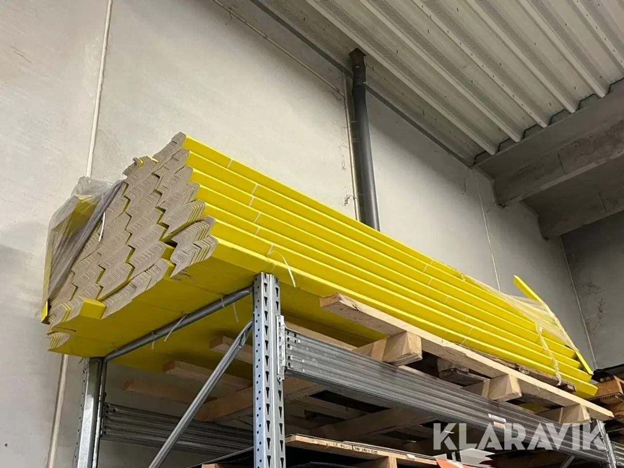 Billede 2 - Pap afskærmninger / hjørneprofiler 6 paller