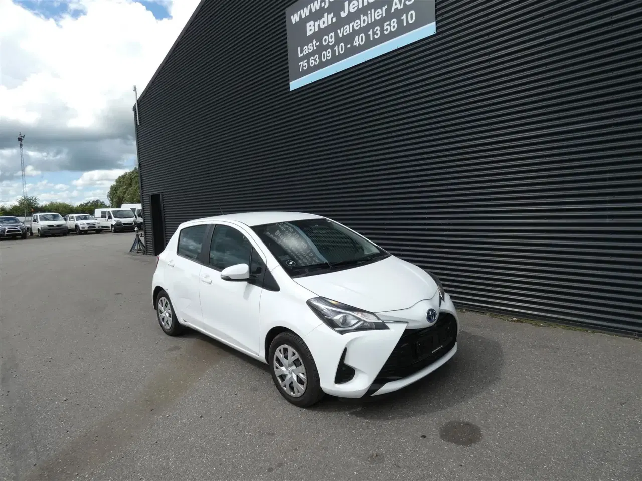 Billede 1 - Toyota Yaris 1,5 Hybrid H2 E-CVT 100HK 5d Trinl. Gear