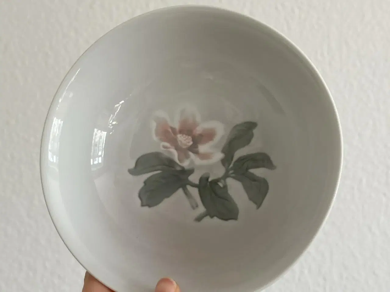 Billede 2 - Ymerskål, Grå Julerose, Bing og Grøndahl