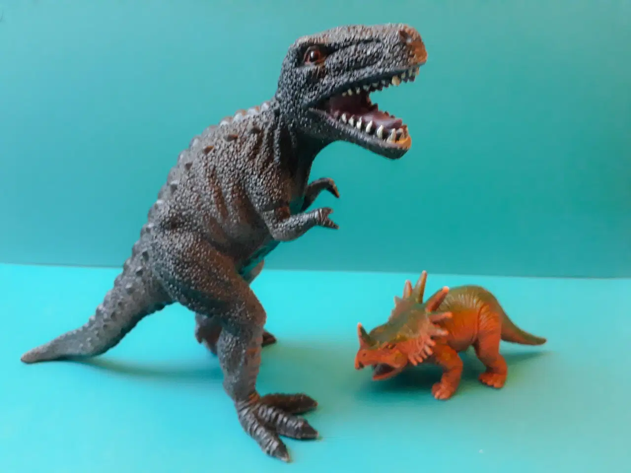 Billede 6 - 2 Dinosaurer Figurer 