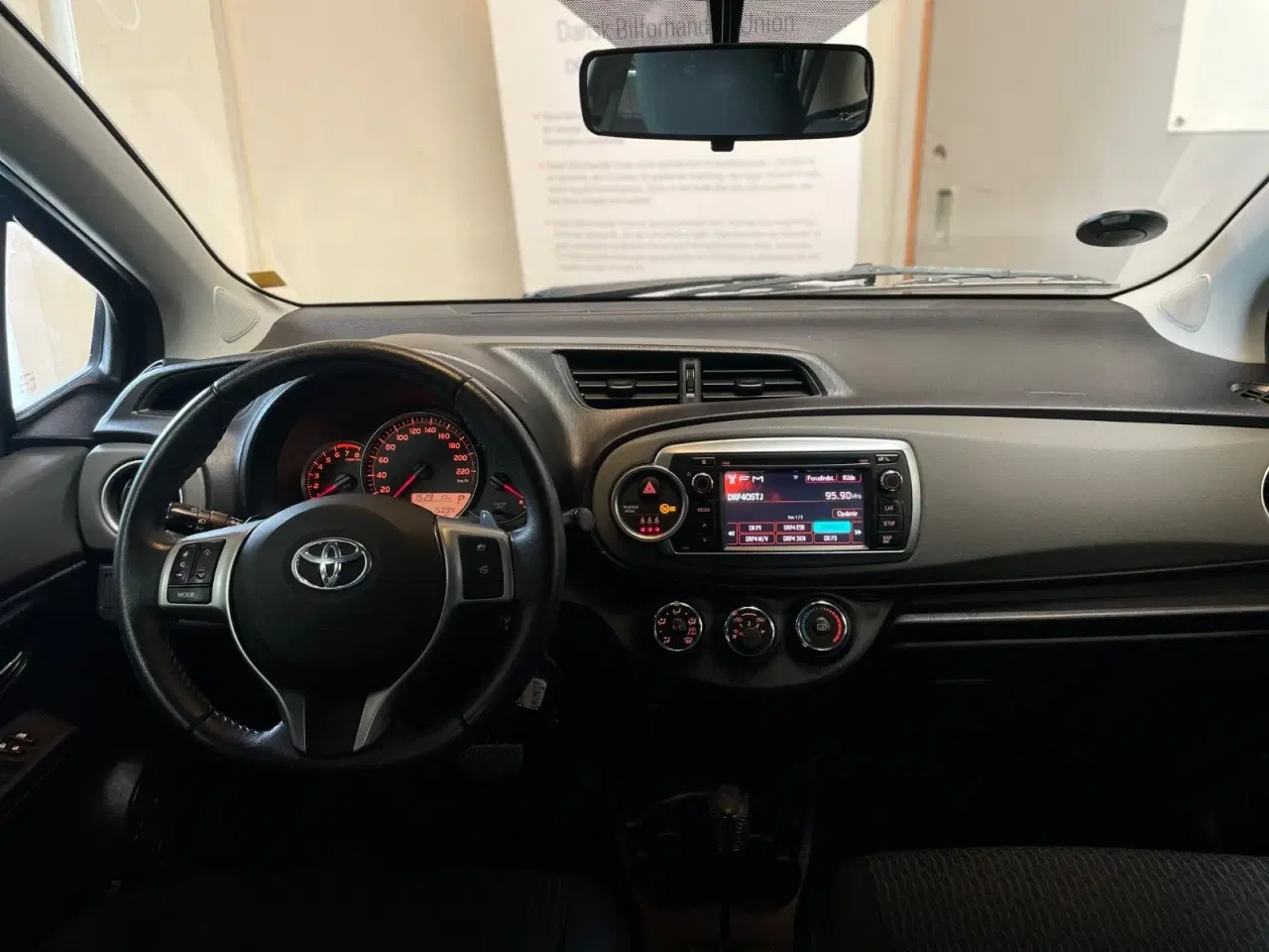 Billede 12 - Toyota Yaris 1,3 VVT-i T2 Touch MDS