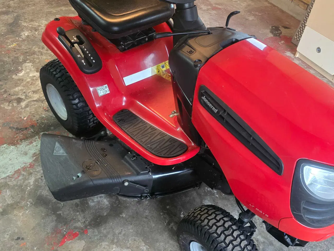 Billede 7 - Jonsered lt2313 Havetraktor 