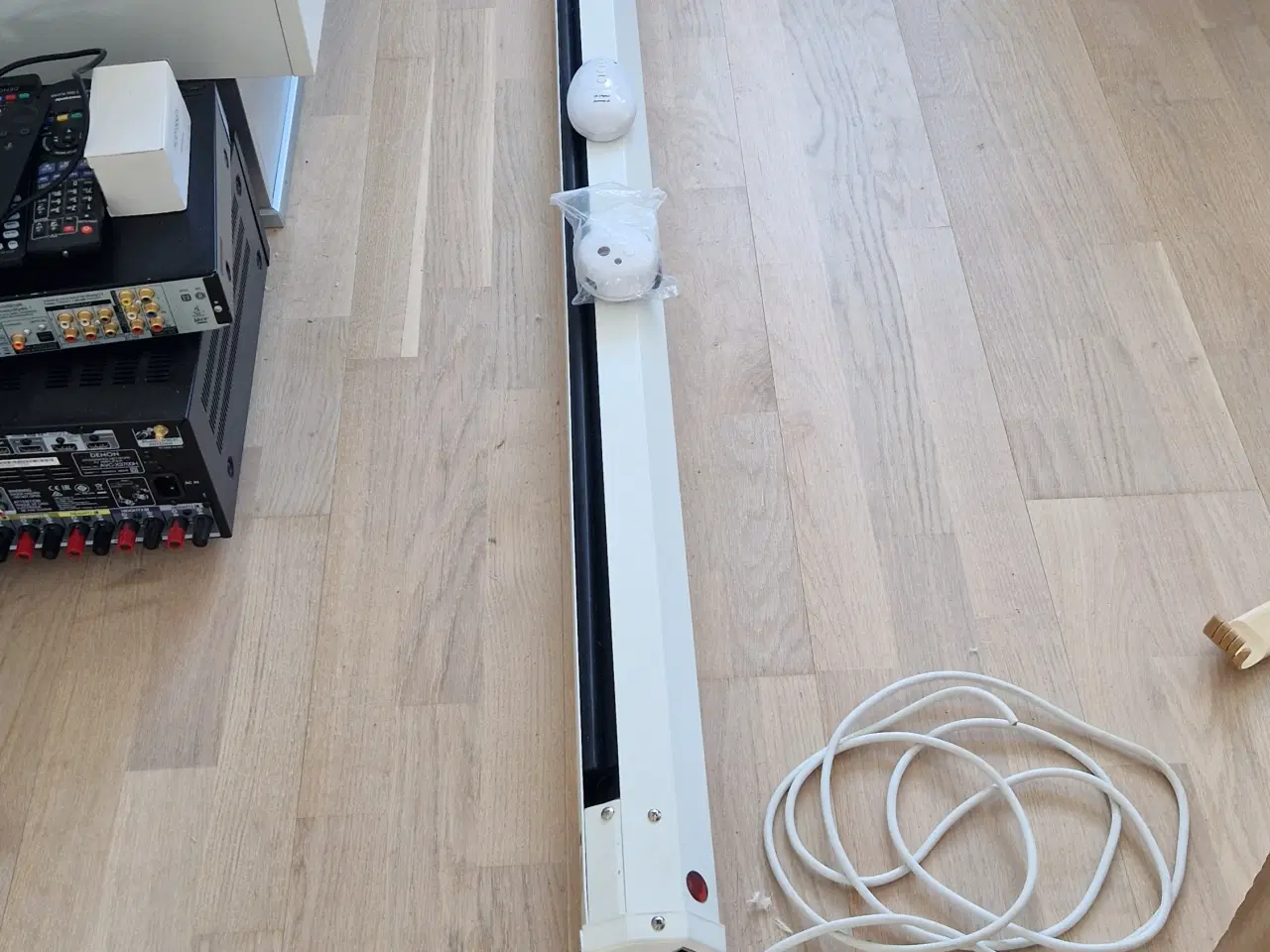 Billede 2 - Lærred projektor 100", 16:9 motor