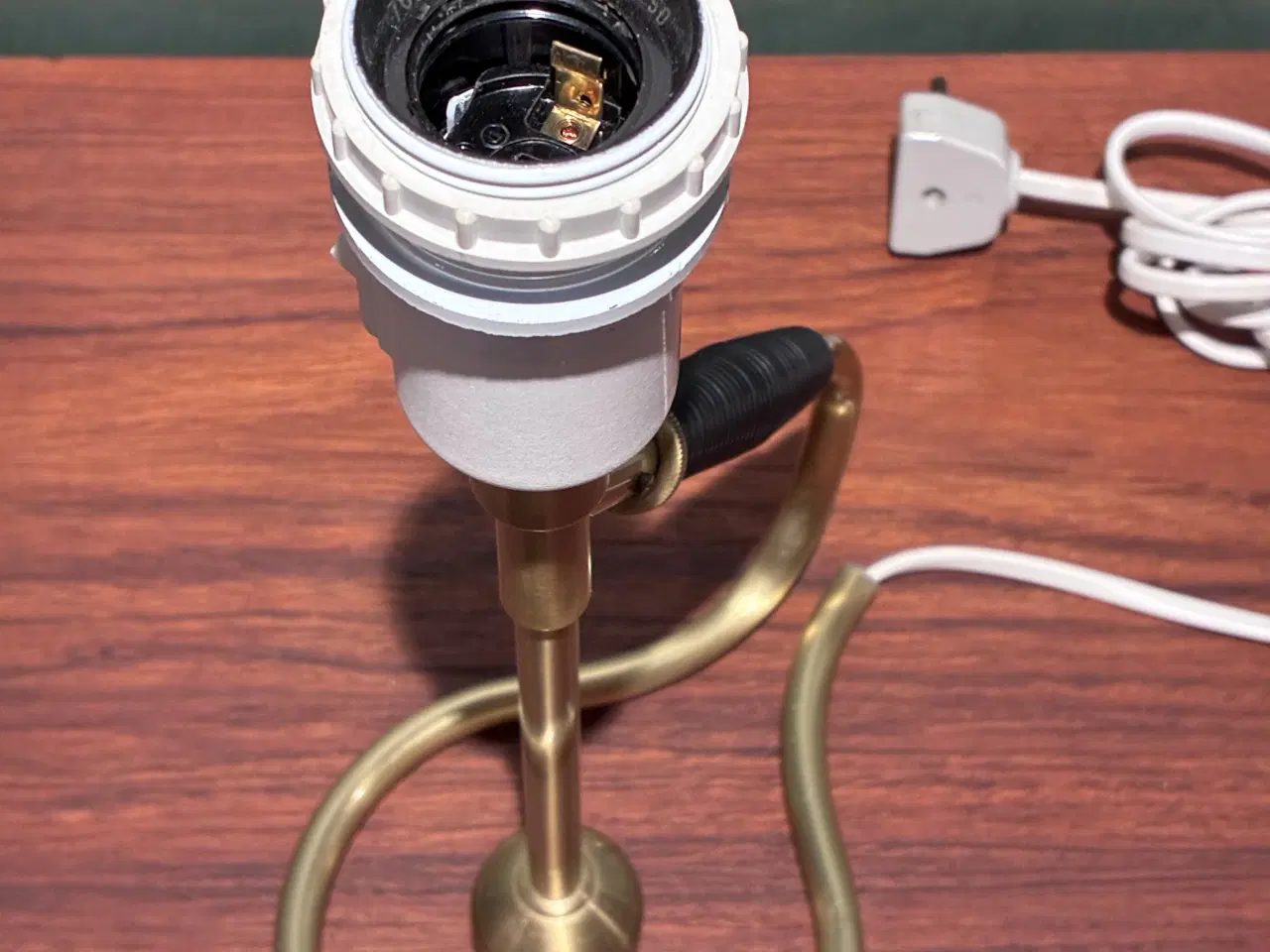 Billede 4 - Den virkelig smukke Le Klint model 306 lampe 