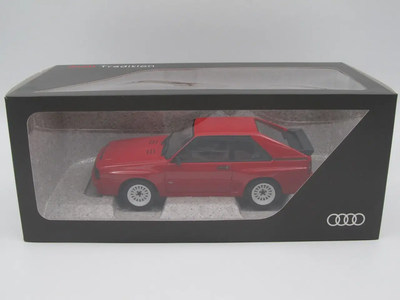 Billede 1 - 1984 Audi Sport Quattro Coupe 1:18  "Der Kurze" 