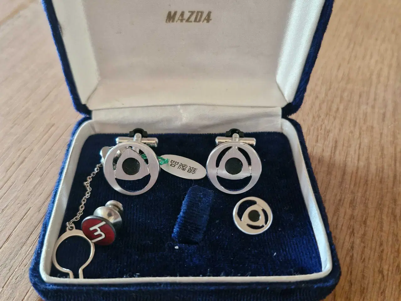 Billede 5 - Mazda ting 