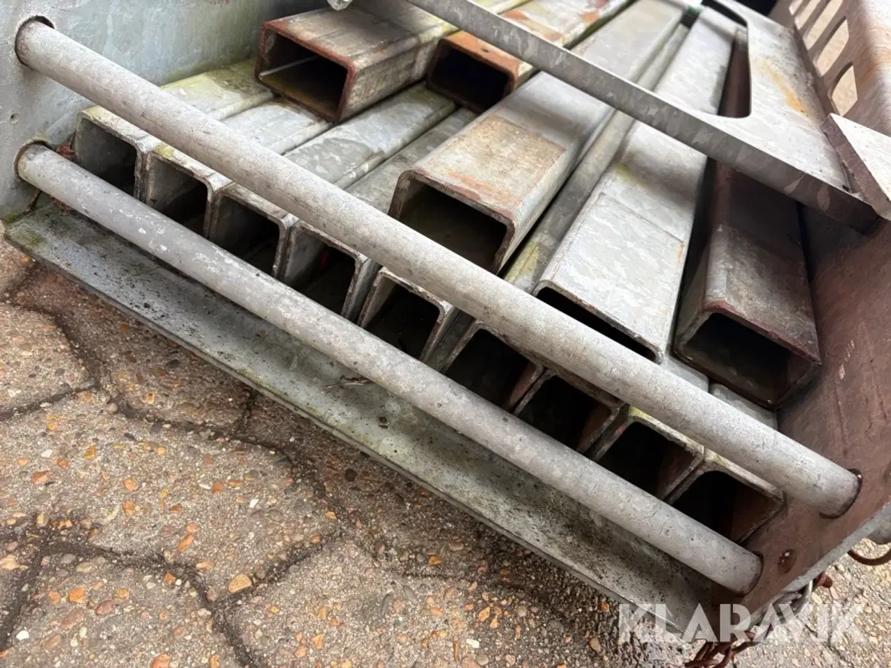 Billede 10 - Strøkasse til ophæng under trailer - galvaniseret