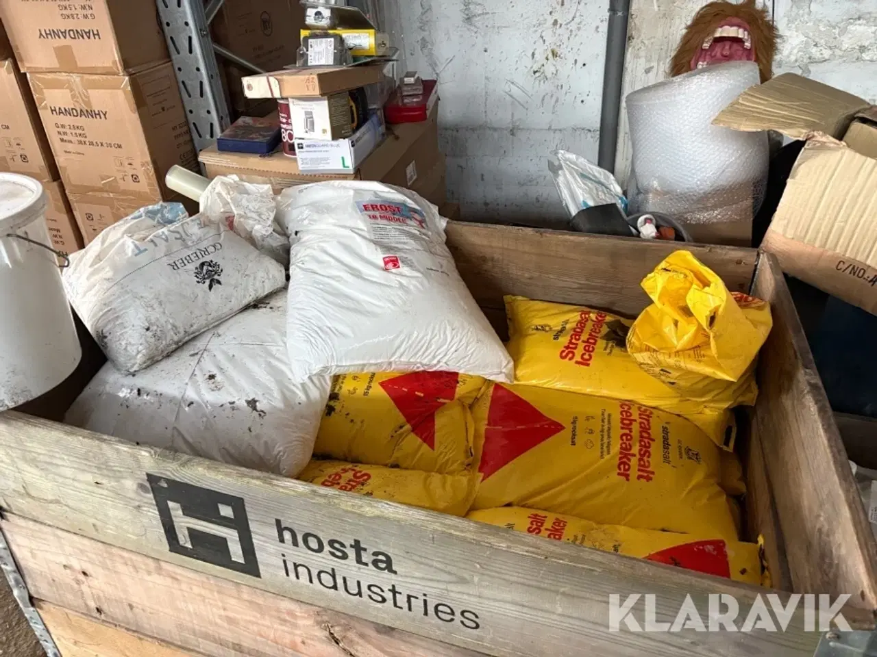 Billede 1 - Vejsalt Icebreaker 15kg ca.36 styk incl. to poser miljøtø