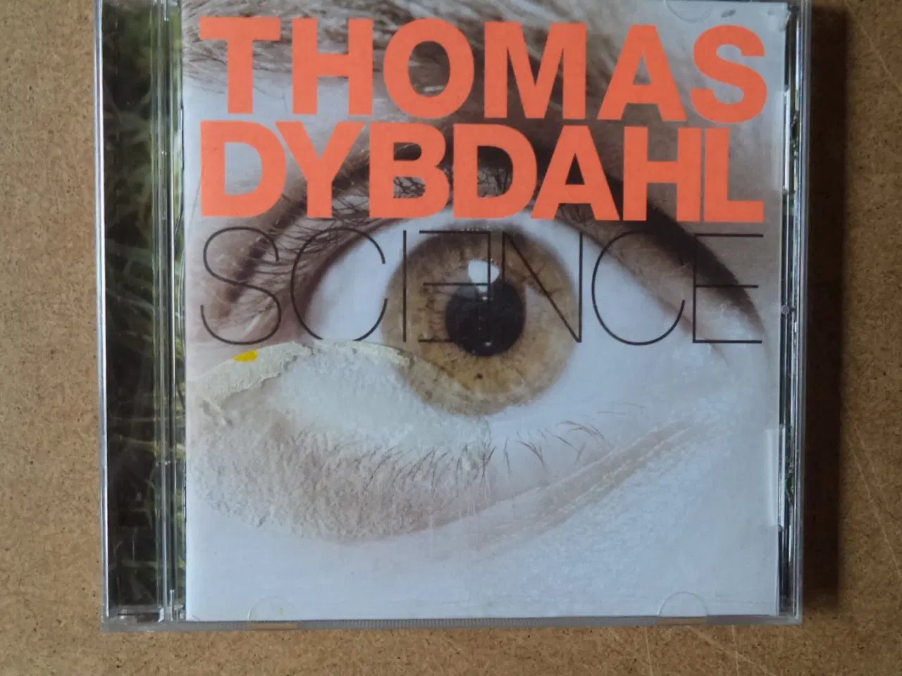 Billede 1 - Thomas Dybdahl ** Science                         