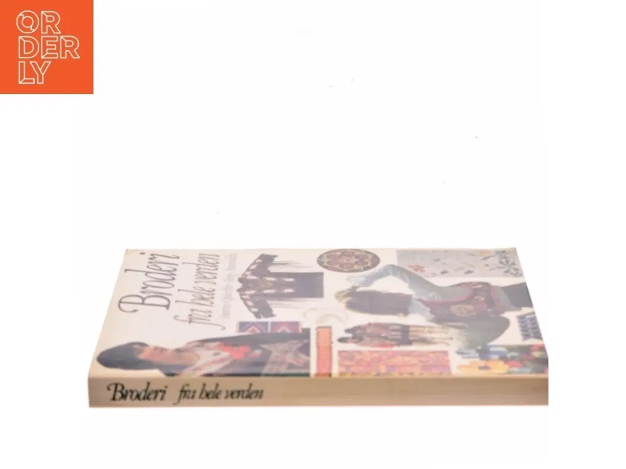 Billede 2 - Broderi fra hele verden af Mary Gostelow (Bog)