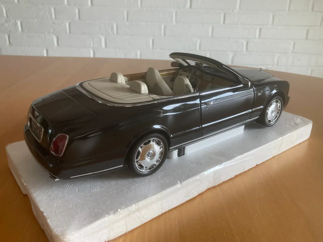 Billede 2 - Bentley Azure 1:18