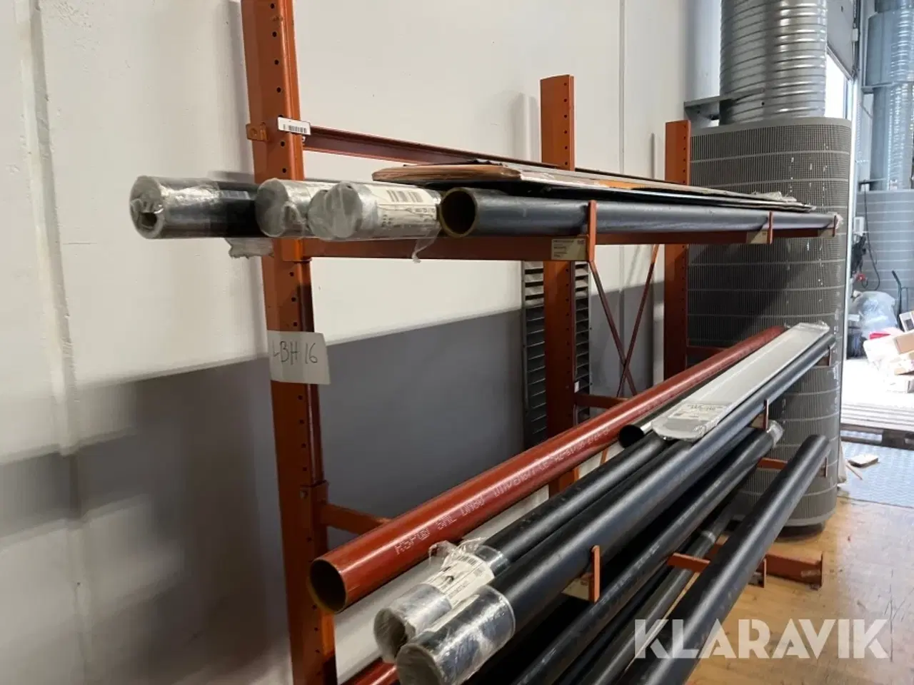 Billede 7 - Grenreol en række